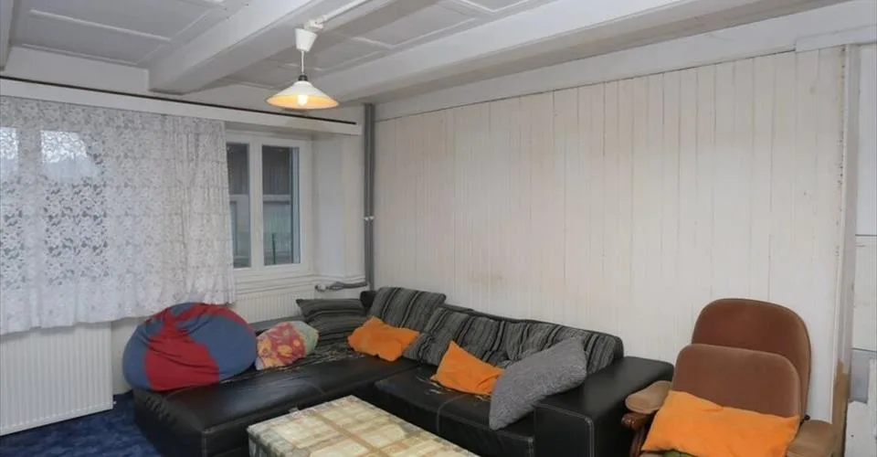Grande bâtisse rénovée de 8 pièces à vendre à Alle