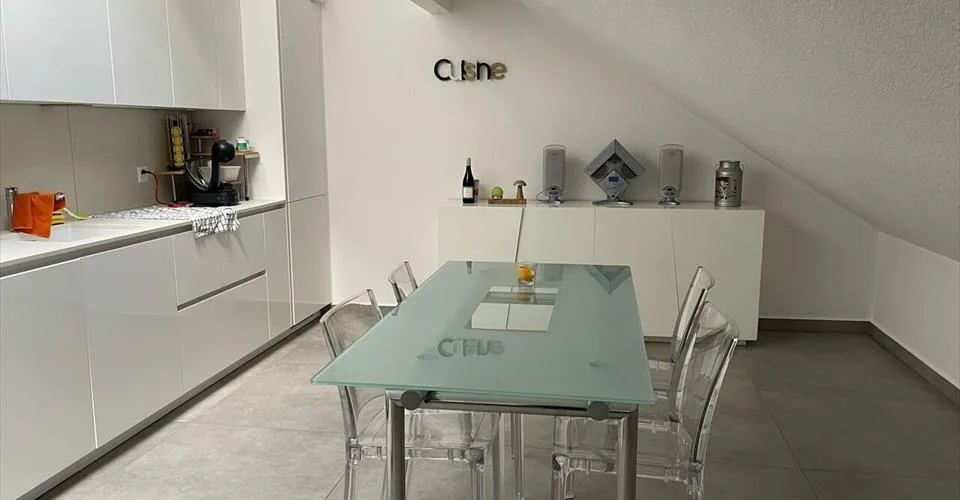 Appartement moderne de 3,5 pièces au centre du village de Courgenay