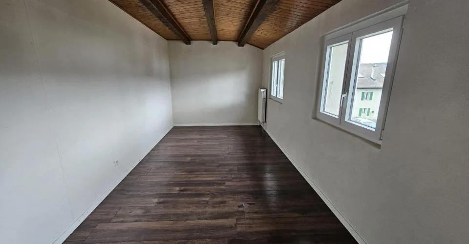 À Epauvillers maison villageoise de 8 pièces à vendre