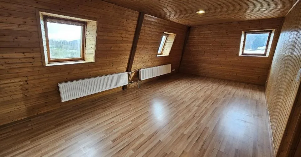 À Epauvillers maison villageoise de 8 pièces à vendre