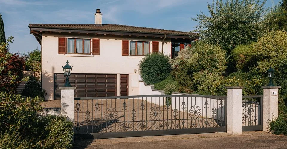 Magnifique maison de 311m2 sur une parcelle de 1200m2 à Bassecourt.