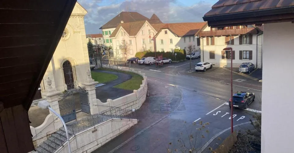 Immeuble au centre du village de Courgenay – Foto 5 von 13