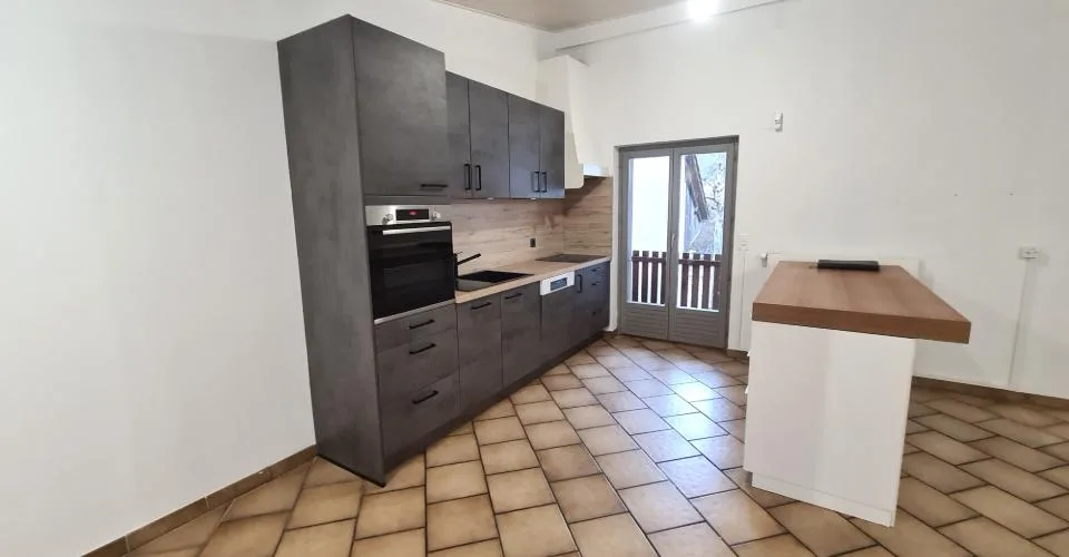 Grande maison familiale atypique de 7,5 pièces