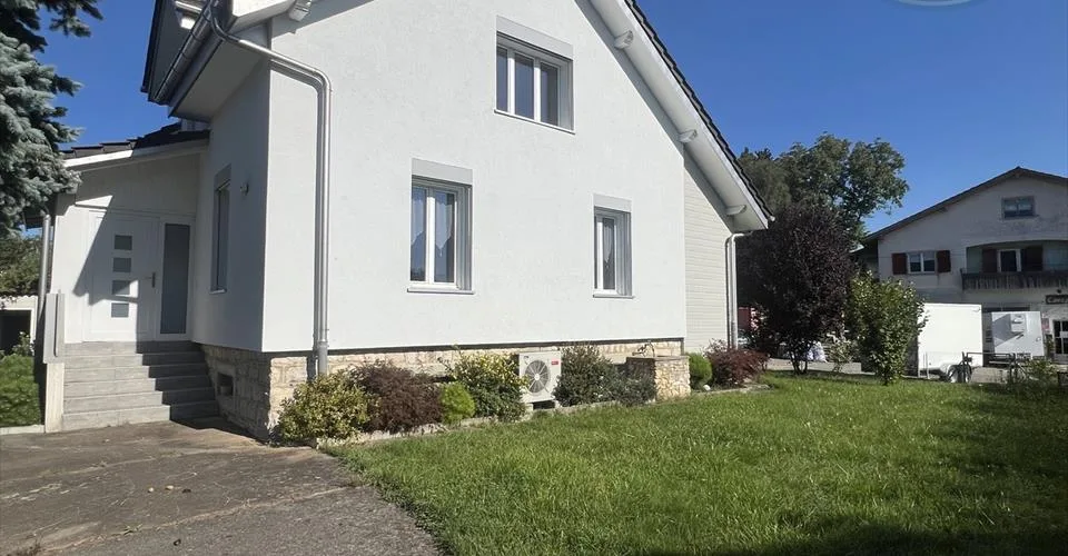 Maison individuelle de 5.5 pièces dans un quartier calme à Courgenay