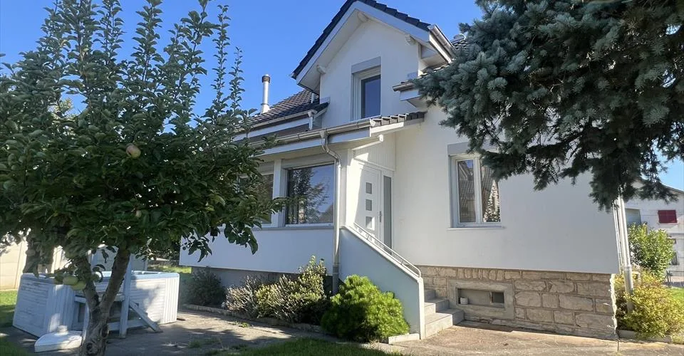 Maison individuelle de 5.5 pièces dans un quartier calme à Courgenay