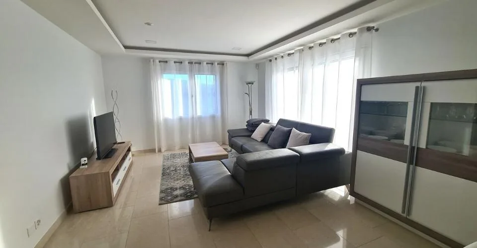 Villa de 8.5 pièces à vendre sur les hauteurs de Delémont