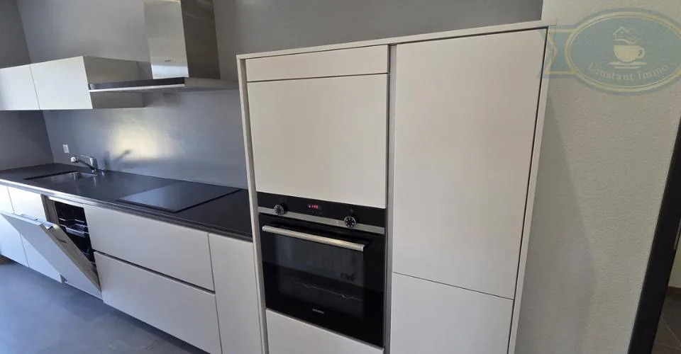 Appartement rénové avec terrasse et jardin, entrée indépendante