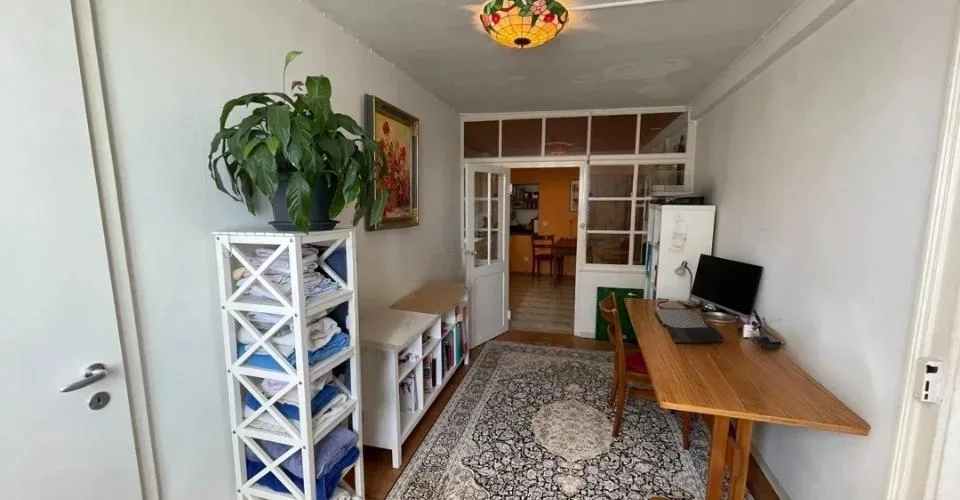 Charmant appartement 3,5 pièces de 85 m² avec poêle à bois — Prix attractif