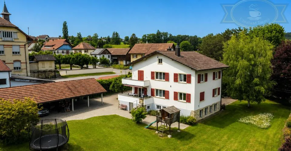 Maison de deux logements avec grande parcelle et pavillon aménageable