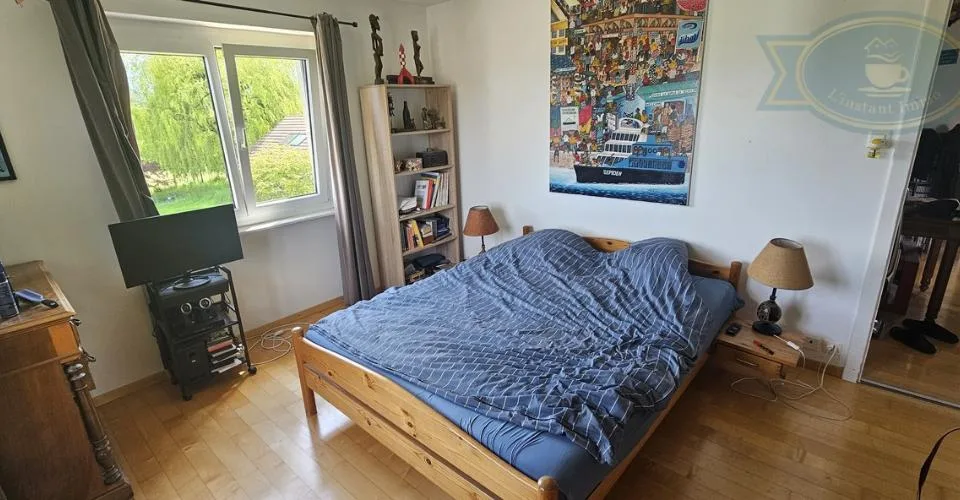 Maison de deux logements avec grande parcelle et pavillon aménageable