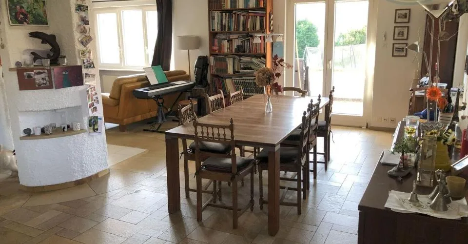 Maison de deux logements avec grande parcelle et pavillon aménageable