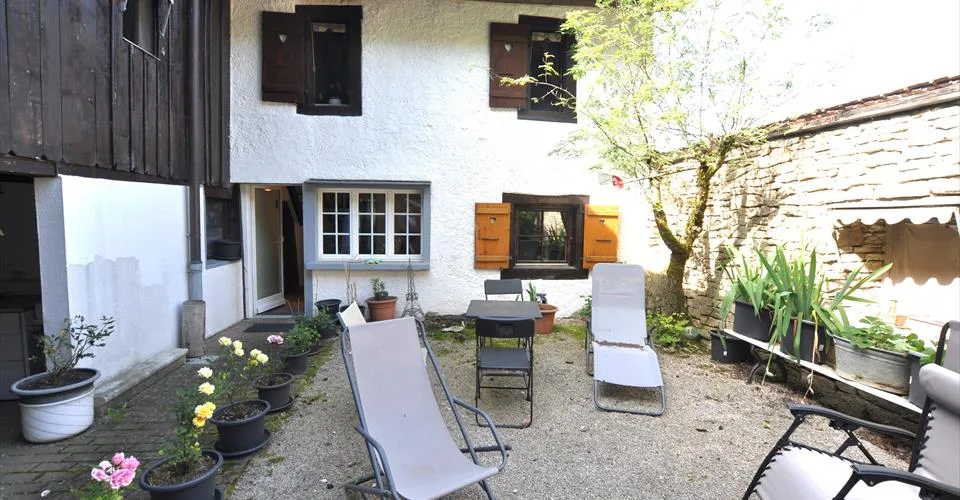 Propriété villageoise avec cachet située à Beurnevésin – foto 18 di 21
