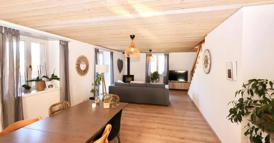 Appartement à vendre de 4.5 pièces dans une ferme rénovée à Chevenez
