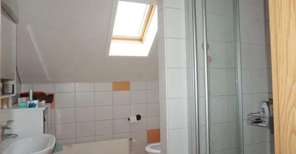 ARI-212 - Immeuble mixte de 250 m2 sur une parcelle de 723 m2 à Bassecourt – Foto 9 von 13