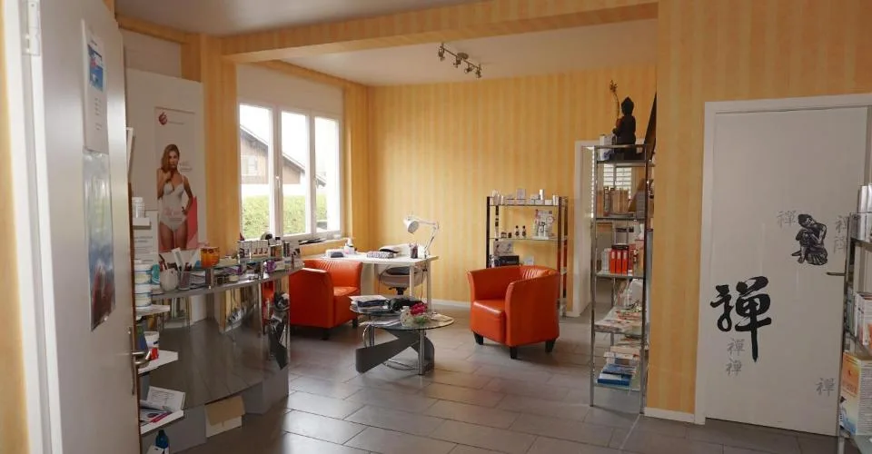 ARI-212 - Immeuble mixte de 250 m2 sur une parcelle de 723 m2 à Bassecourt – Foto 11 von 13