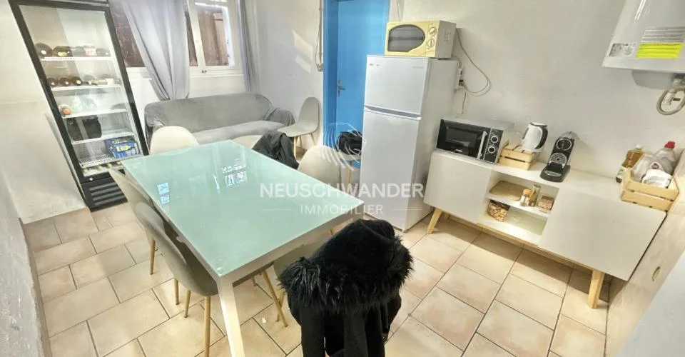 Atelier à transformer en une maison familiale à Bassecourt à vendre