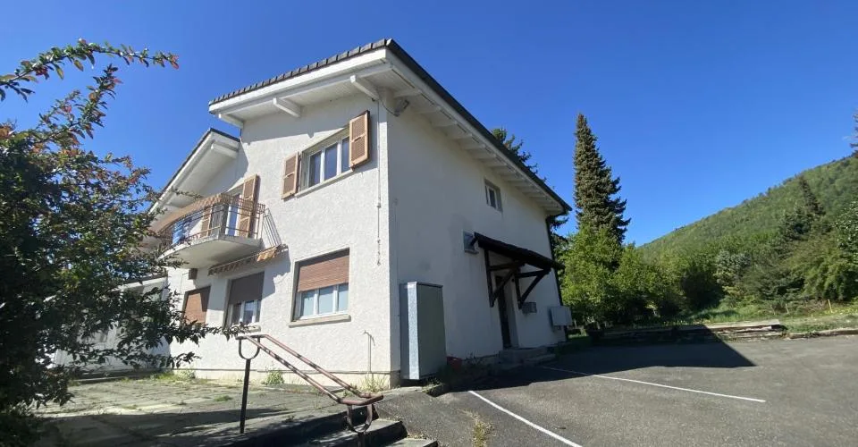 Villa, Boécourt - 595000