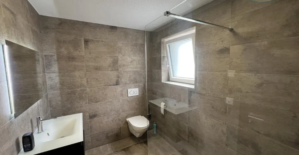 Maison contemporaine en lisière de forêt à Bonfol – foto 8 di 12