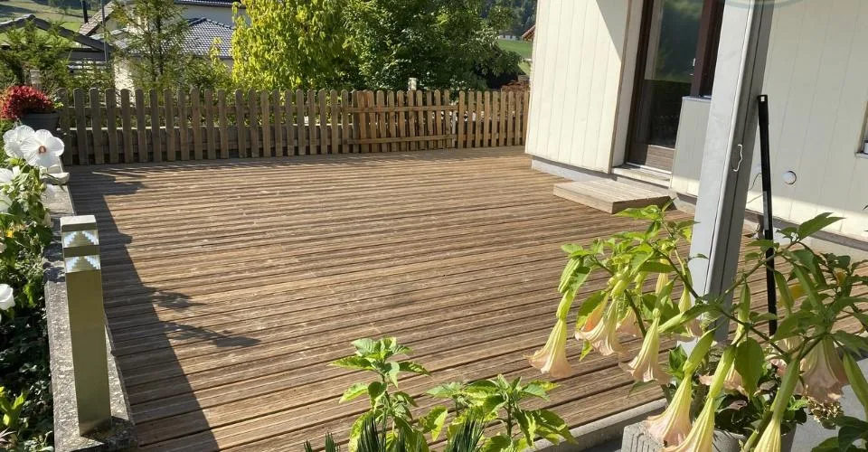 Maison avec grand jardin privatif et terrasse à Coeuve
