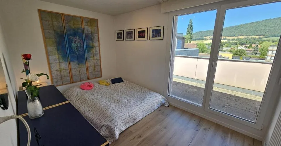 À vendre à Courroux attique de 6.5 pièces avec terrasse panoramique