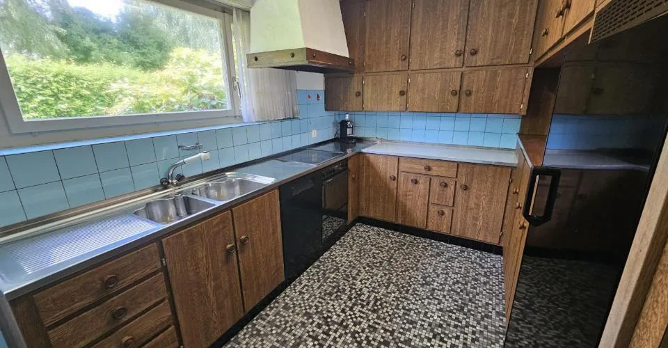 À Glovelier à vendre villa de 9.5 pièces sur une vaste parcelle