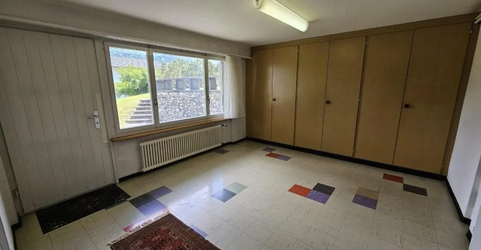 À Glovelier à vendre villa de 9.5 pièces sur une vaste parcelle