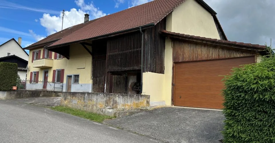 Jolie propriété villageoise située à Montignez