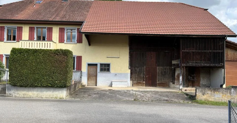 Jolie propriété villageoise située à Montignez