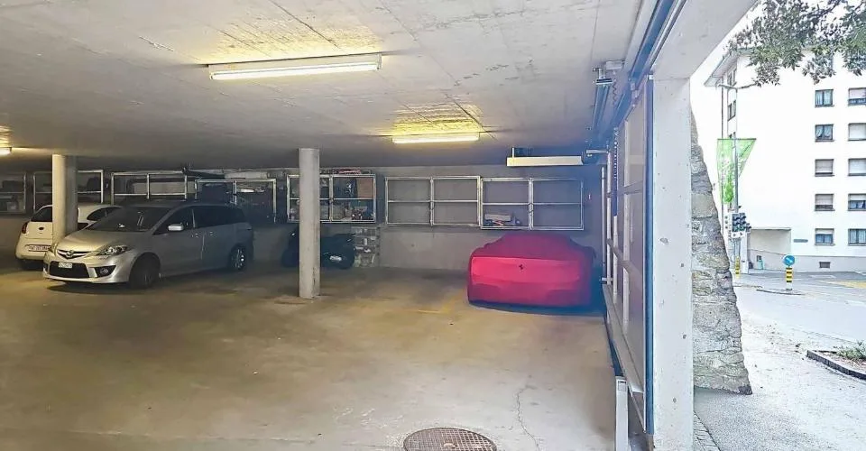 Place de parking intérieure