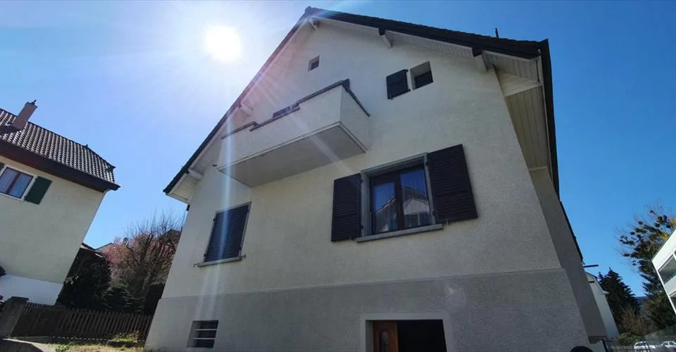 RARE : terrain à bâtir avec maison individuelle au quartier du Jura