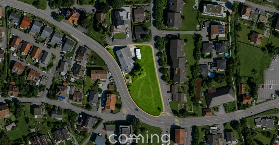 Terrain à bâtir à Kölliken - 3'172 m² avec bâtiment existant et potentiel de développement