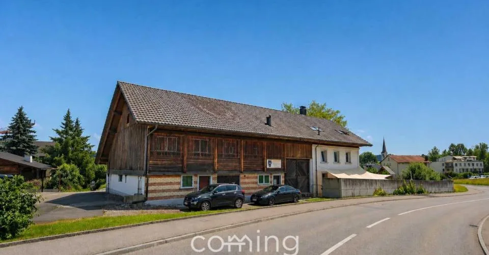 Terrain à bâtir à Kölliken - 3'172 m² avec bâtiment existant et potentiel de développement