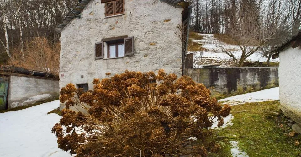 Terreno edificabile con Rustico nella splendida Valle di Blenio