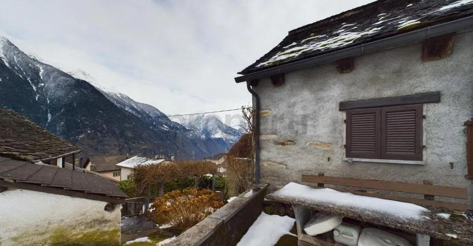 Terreno edificabile con Rustico nella splendida Valle di Blenio