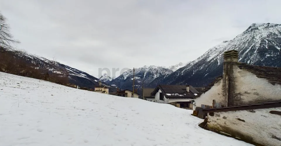 Terreno edificabile con Rustico nella splendida Valle di Blenio