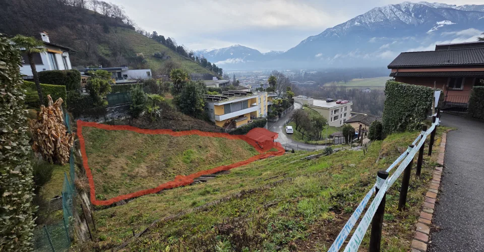 Spazioso terreno edificabile vicino a tutti i servizi, Gordola