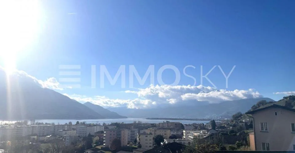 Panorama imprendibile in zona residenziale soleggiata tutto l'anno