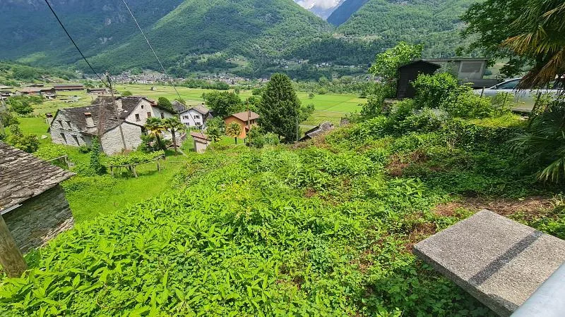 EDIFICABILE IN POSIZIONE SOLEGGIATA E CON VISTA APERTA