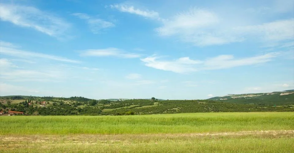 Terrain à bâtir avec ou sans permis de construire