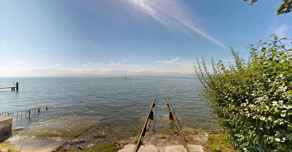 Magnifique Terrain Pied dans l'Eau avec Projet de Construction