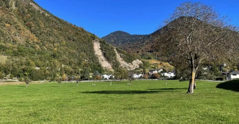 Parcelle à bâtir (Zone périphérique 2000)