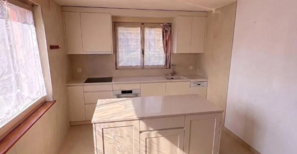 Maison avec vue sur le lac de Morat et la possibilité de construire appartement ou maison en plus de l' existant – Foto 5 von 12