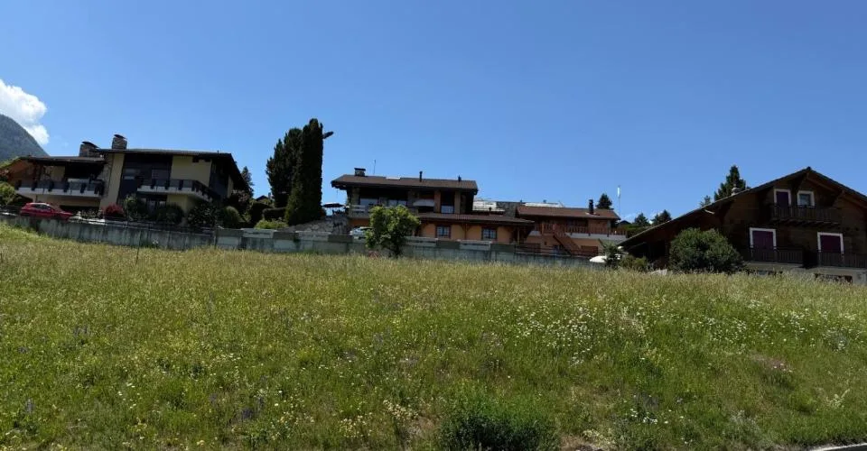 Terrain avec permis de construire - opportunité exceptionnelle pour promoteurs et investisseurs – Foto 5 von 7