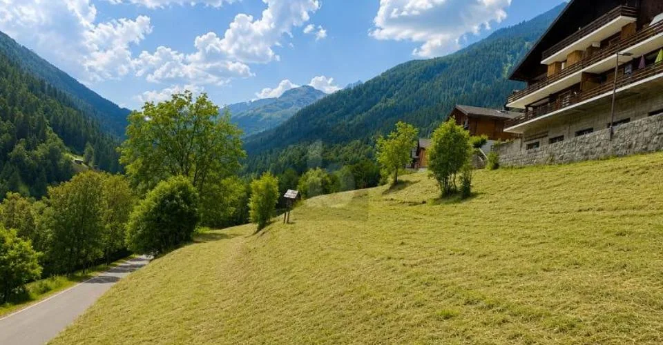 MAGNIFIQUE TERRAIN DANS UN CADRE NATUREL