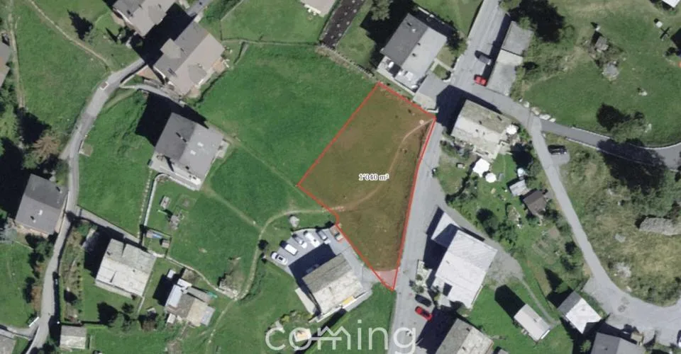 Construire là où d'autres passent leurs vacances - 1'040 m² de terrain constructible avec vue sur les montagnes à Grächen