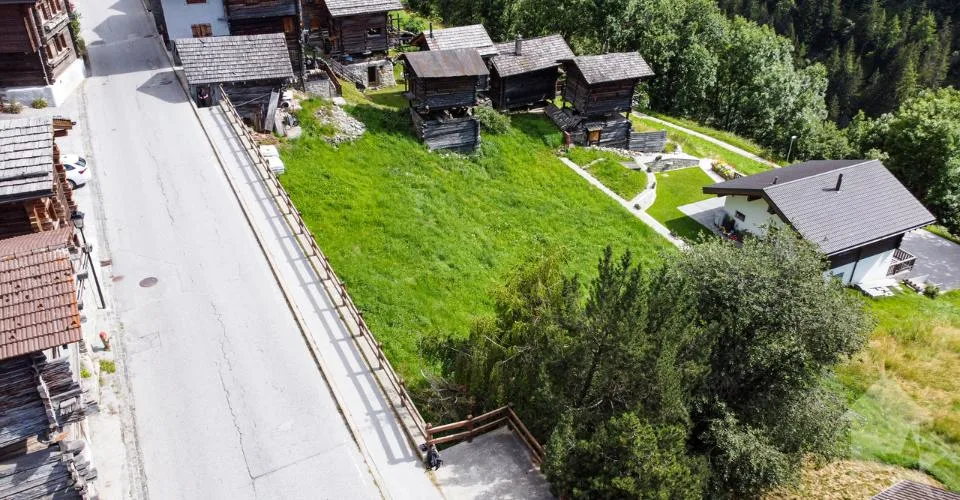 Très belle parcelle à construire au centre d'Ayer – Foto 7 von 11