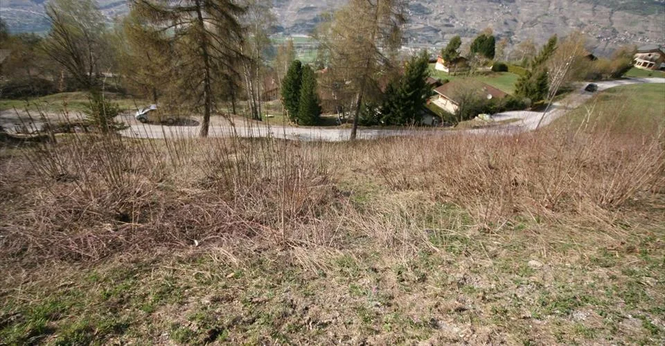 Terrain de 1121m2 à Loye