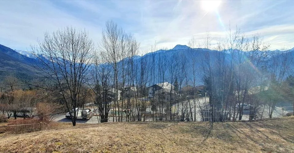 TERRAIN À VENDRE AVEC PERMIS EN FORCE À MOLLENS - CRANS-MONTANA – foto 2 di 4
