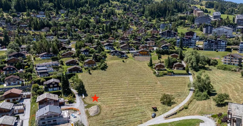 Terrain viabilisé libre de mandat dans un quartier résidentiel très proche du centre de la station