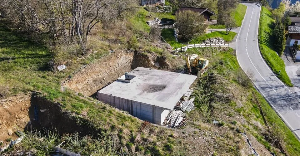 Terrain avec permis de construire, situé à Dugny 5 minutes d'Ovronnaz